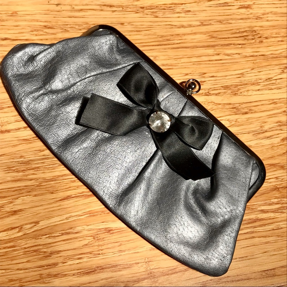 MARNI Silver Metallic Leather Clutch W/Bow Detail